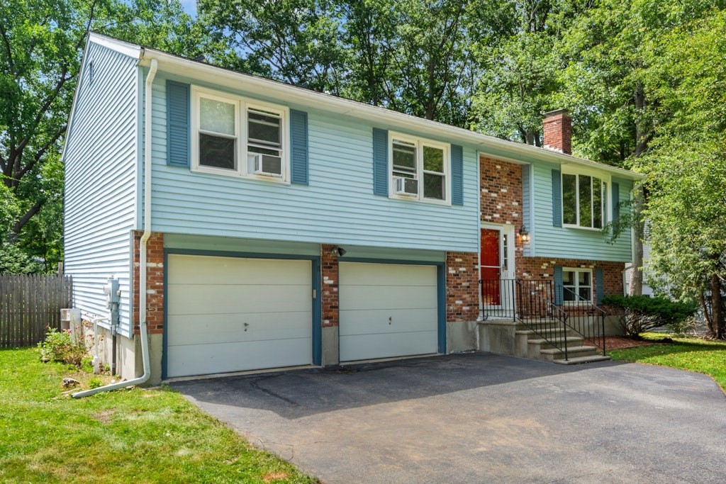 11 Minuteman Way, Shrewsbury