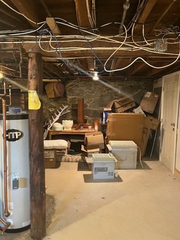 18 Bradford St, Westford