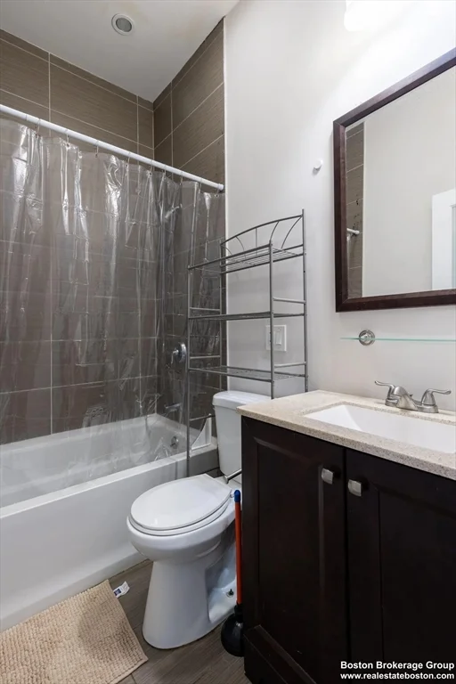 89 Cedar St, Roxbury