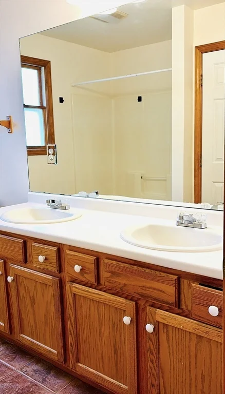 1693 Main St, Weymouth