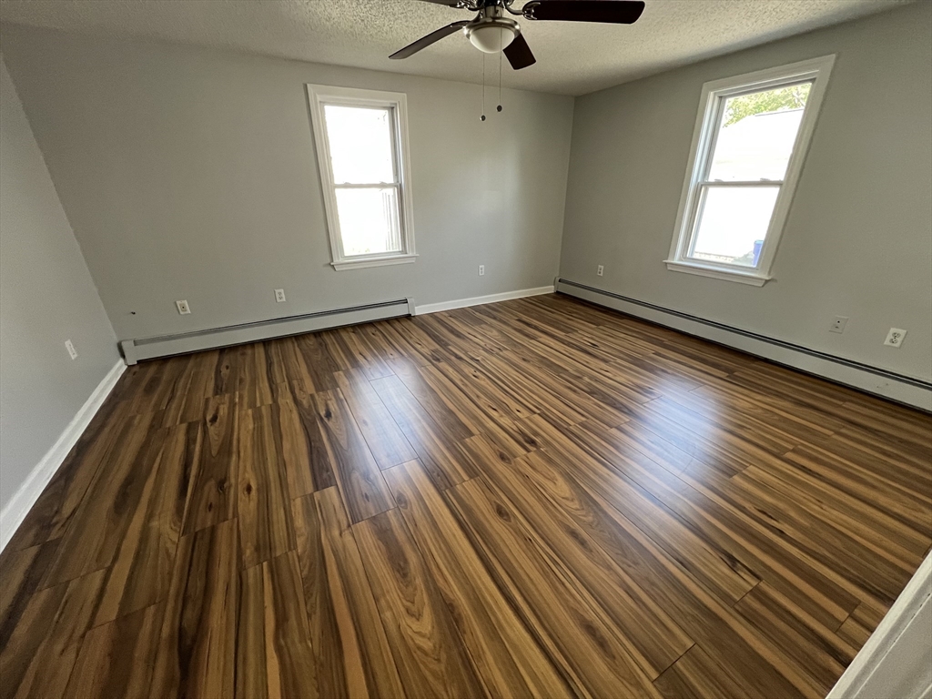 8 Federal St, Warren