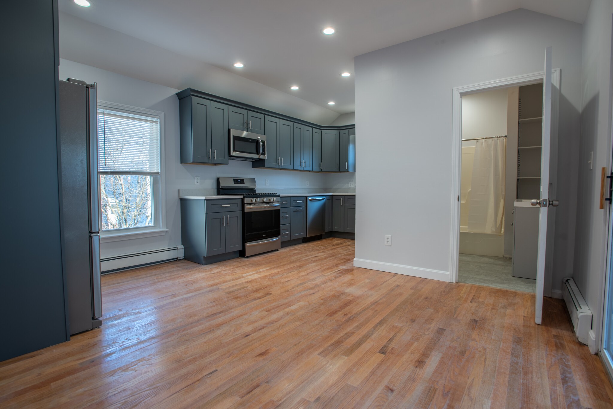 4 bed, 2 bath apartment for rent at 18 Hews Unit 2, Cambridgeport — photo 9 of 24