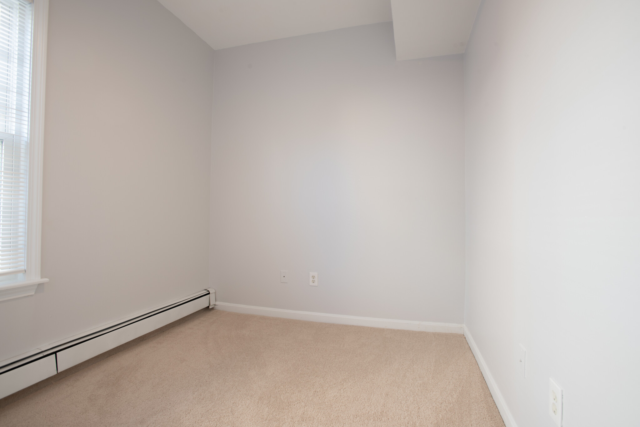 4 bed, 2 bath apartment for rent at 18 Hews Unit 2, Cambridgeport — photo 17 of 24