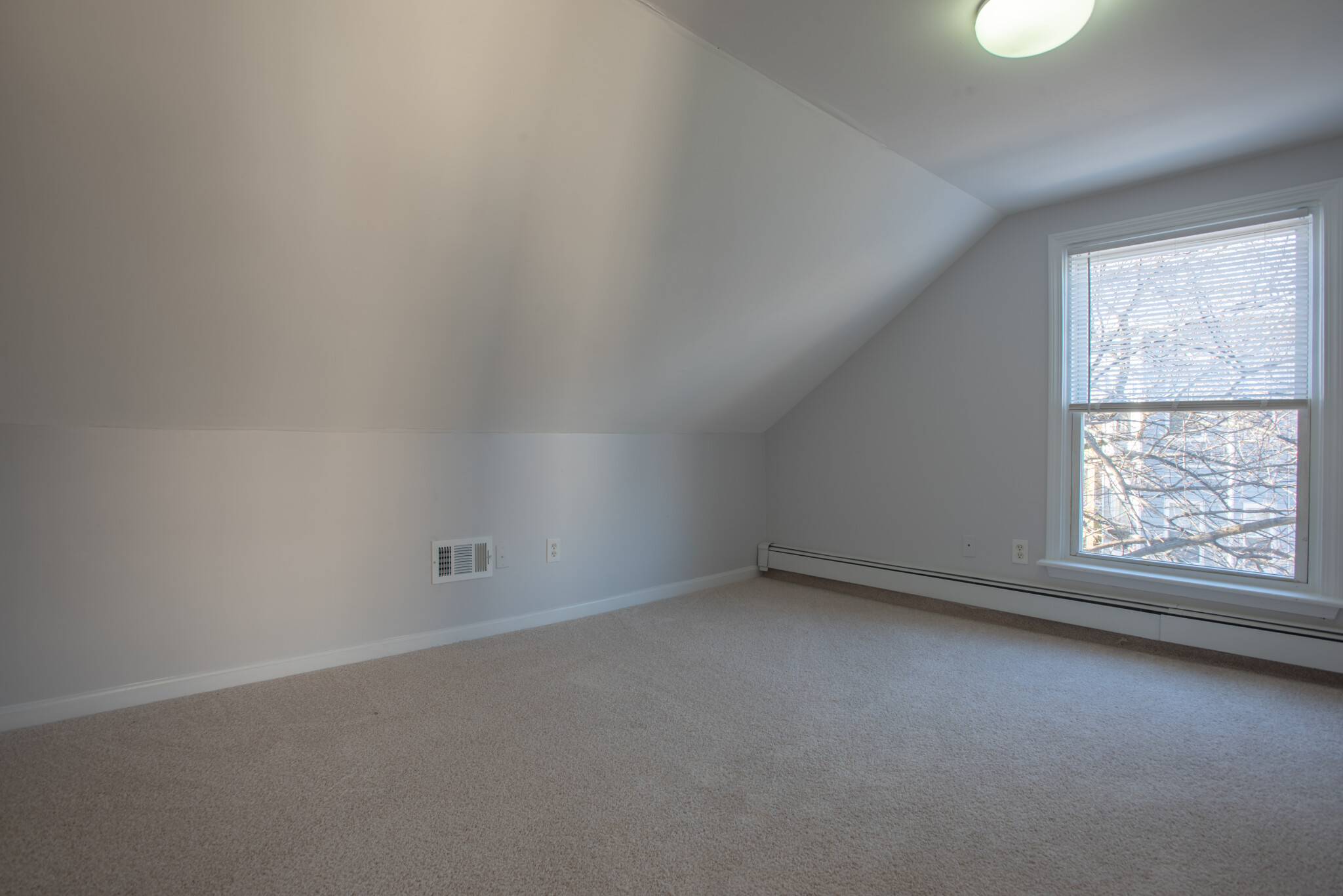 4 bed, 2 bath apartment for rent at 18 Hews Unit 2, Cambridgeport — photo 19 of 24