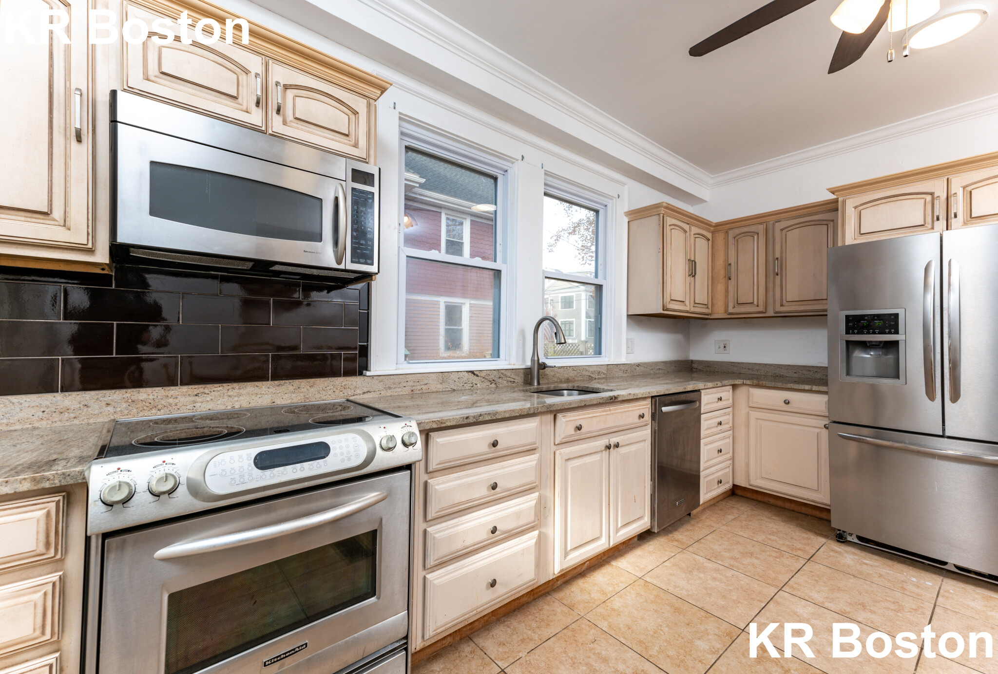7 bed, 4+ bath apartment for rent at 18 Holton St Unit 0, Allston — photo 3 of 13