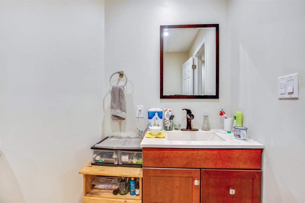 3 bed, 1 bath apartment for rent at 21 Monastery Rd Unit 1, Brighton — photo 17 of 23