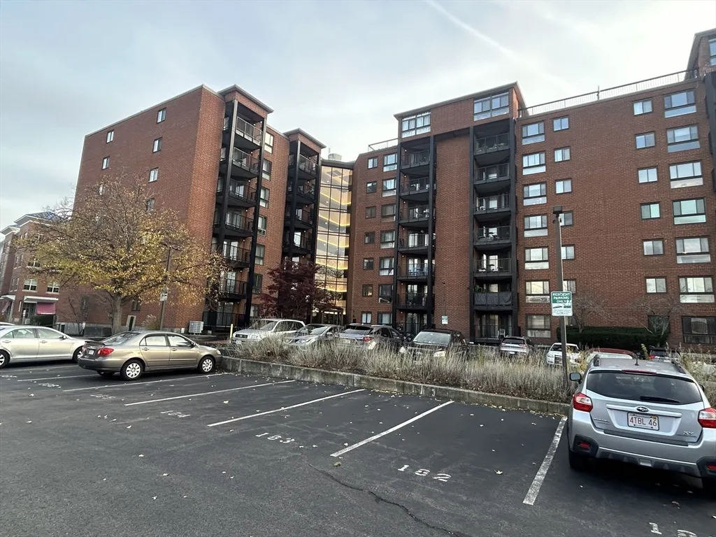 60 Rantoul St, Beverly