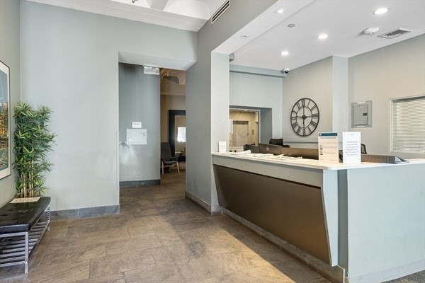 12 Stoneholm St, Fenway