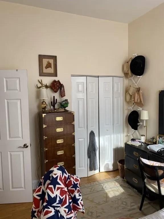 298 Commonwealth Ave, Back Bay