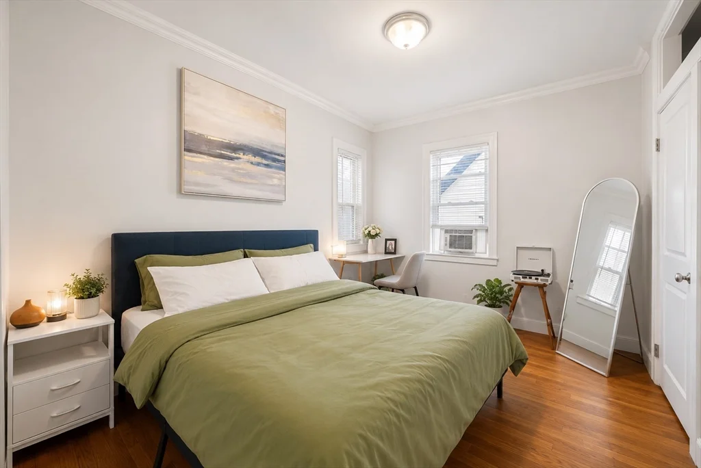 66 Mozart St, Jamaica Plain