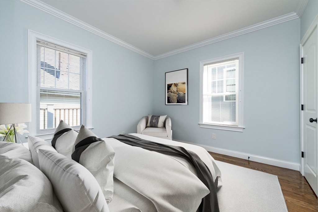 9 Cornwall St, Jamaica Plain