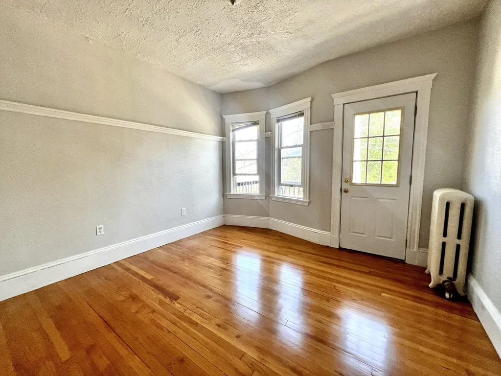 12 Bailey St, West Somerville