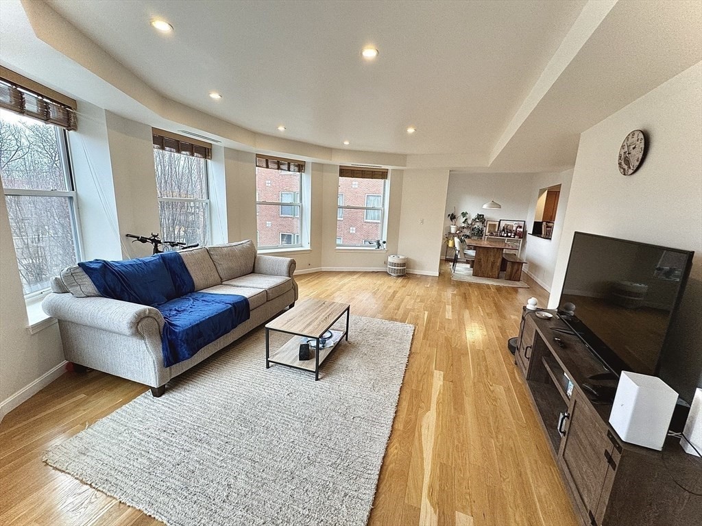 25 Marion St, Coolidge Corner