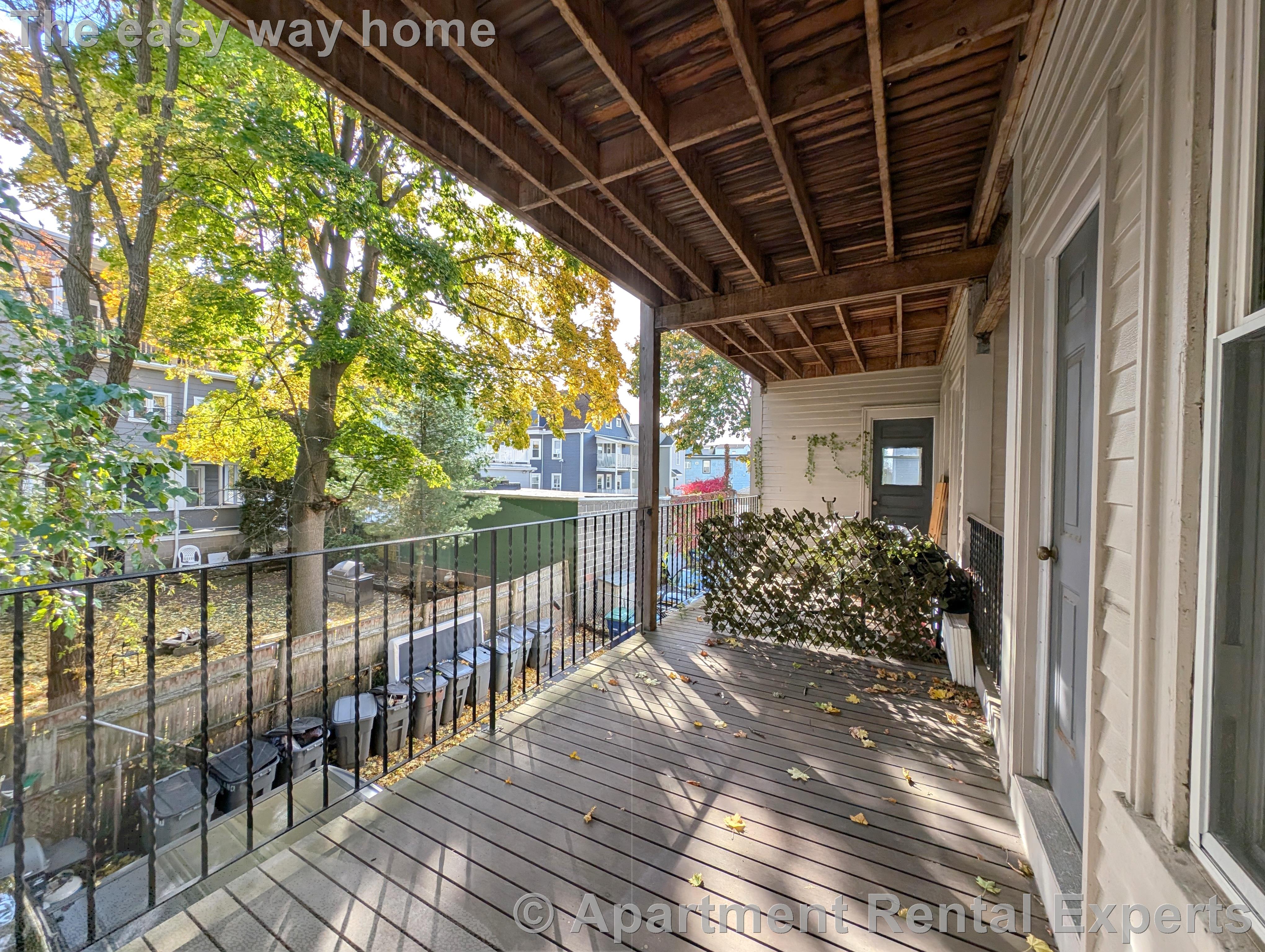 14 Garrison Ave, Teele Square