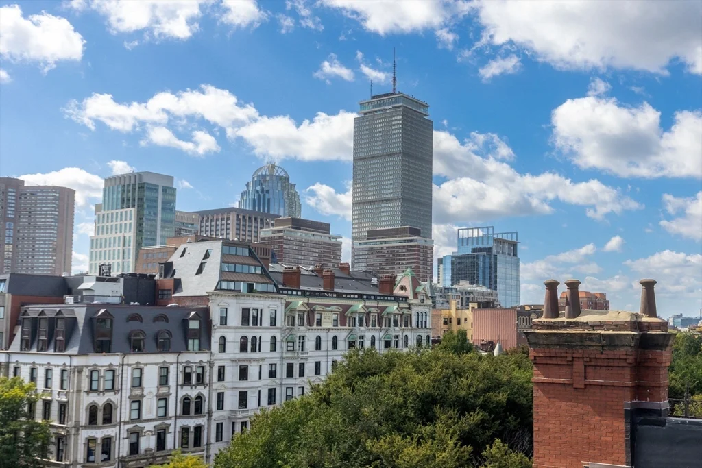 135 Commonwealth Ave, Back Bay