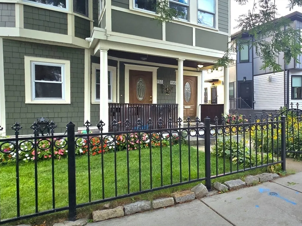 153 Chilton St, Neighborhood Nine