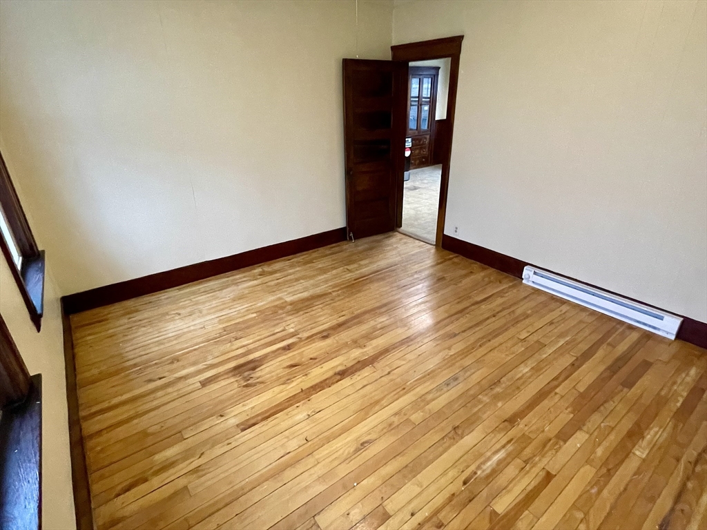 10 Agawam St, Worcester