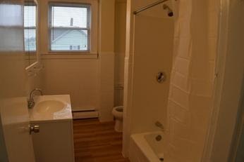 1 bed, 2 bath apartment for rent at 181 Newton St Unit 1, Waltham — photo 3 of 6