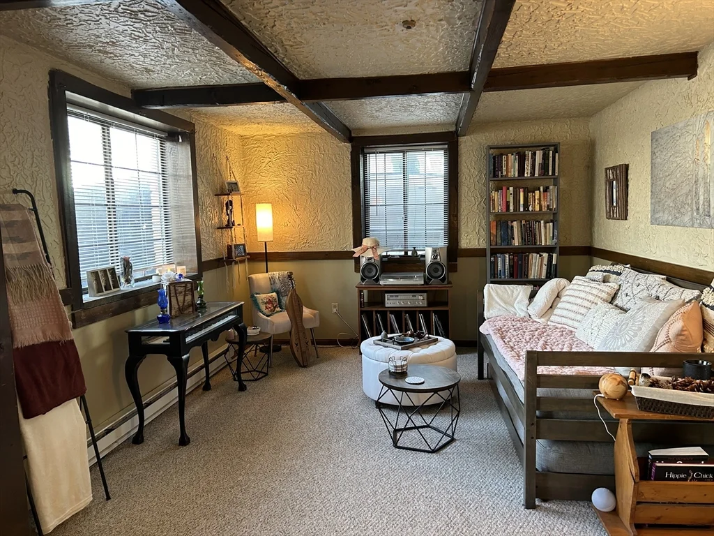 75 Winthrop St, Everett