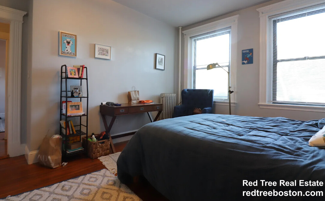 175 Harvard St, Coolidge Corner