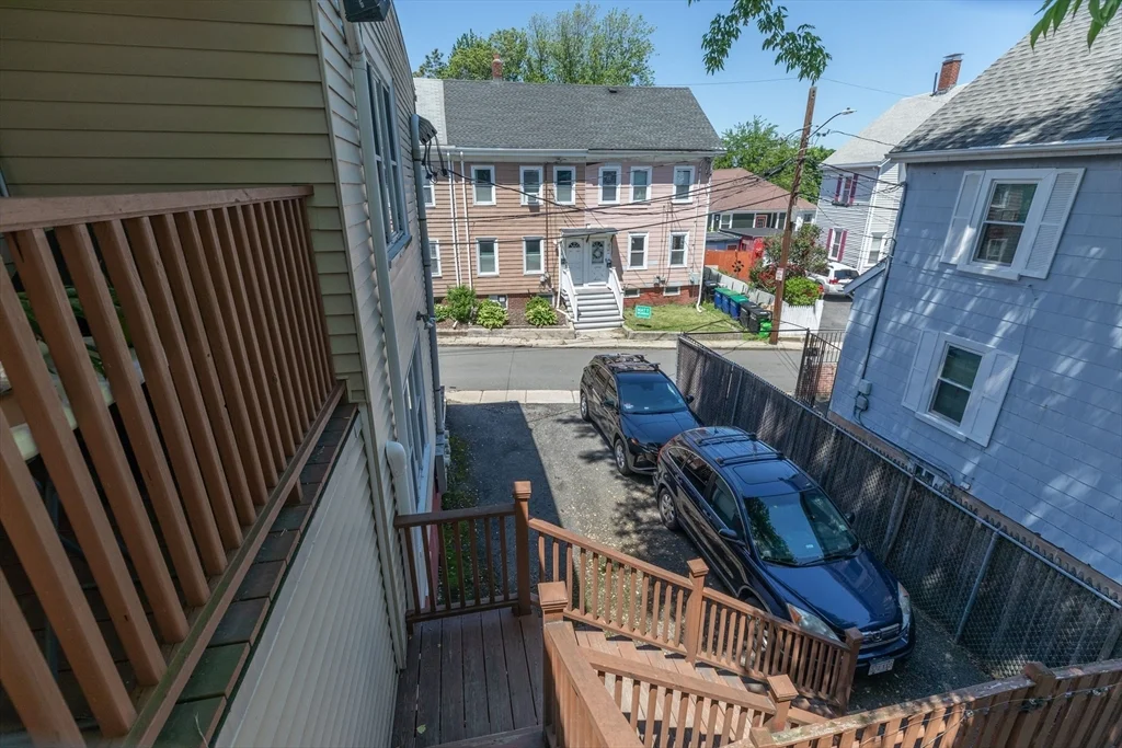 17-B Bonair St, East Somerville