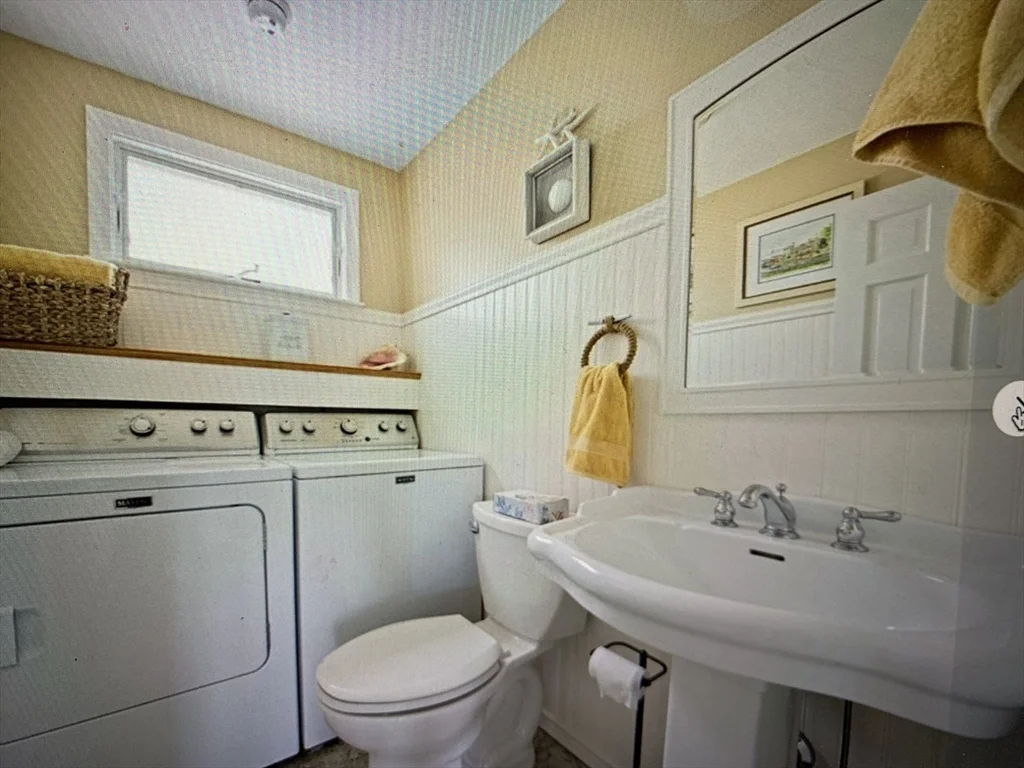 131 Glades, Scituate