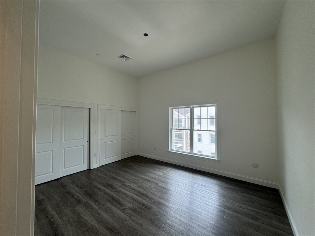 320 Middlesex Ave, Medford