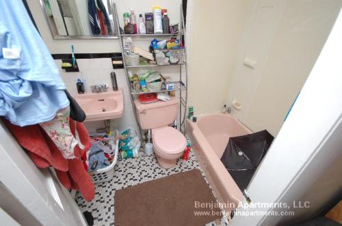1 bed, 1 bath apartment for rent at 56 Queensberry St Unit 20, Fenway — photo 9 of 12