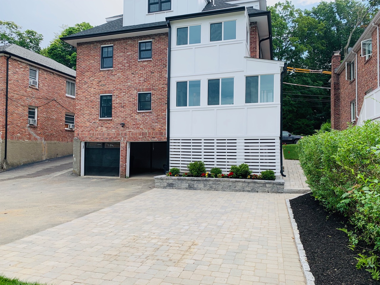 6 bed, 3 bath apartment for rent at 31 Heath St Unit 2, Woodland Heath — photo 2 of 45