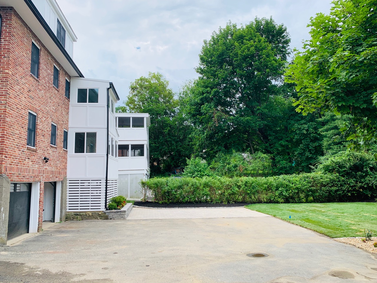 6 bed, 3 bath apartment for rent at 31 Heath St Unit 2, Woodland Heath — photo 3 of 45