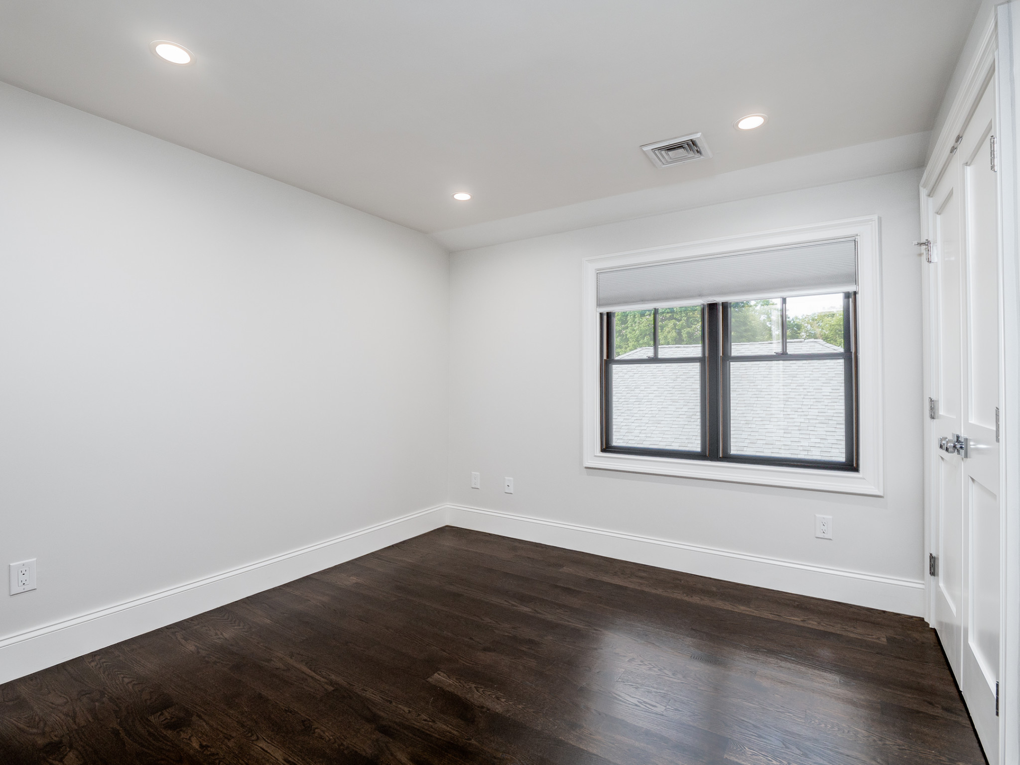 6 bed, 3 bath apartment for rent at 31 Heath St Unit 2, Woodland Heath — photo 20 of 45