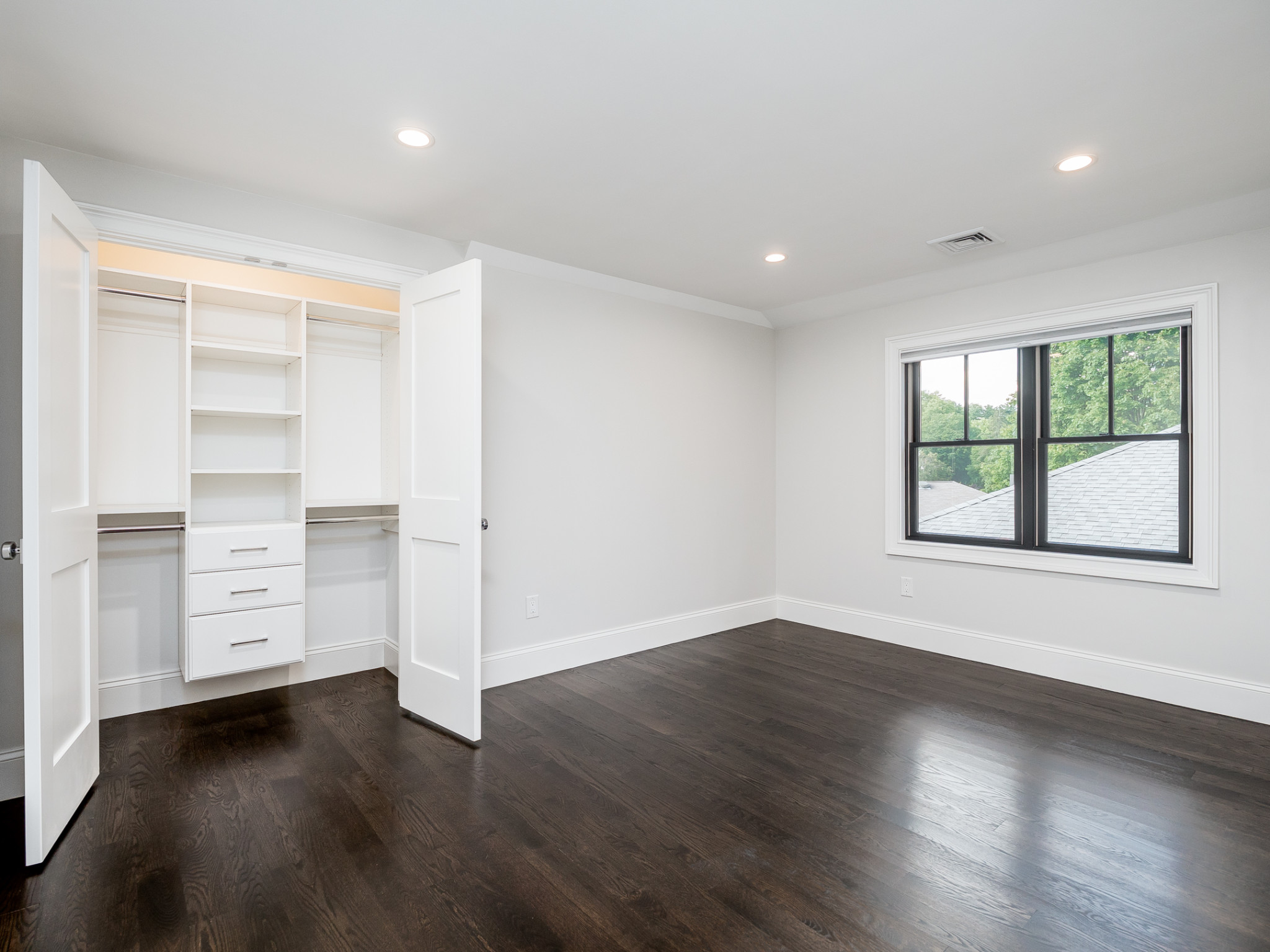 6 bed, 3 bath apartment for rent at 31 Heath St Unit 2, Woodland Heath — photo 22 of 45