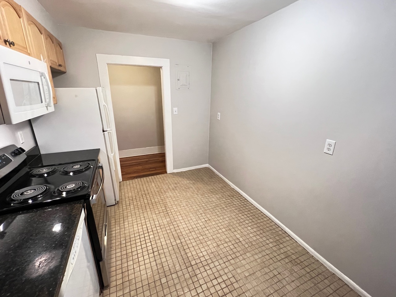 1 bed, 1 bath apartment for rent at 11 Gorham St Unit 3, Brighton — photo 9 of 16