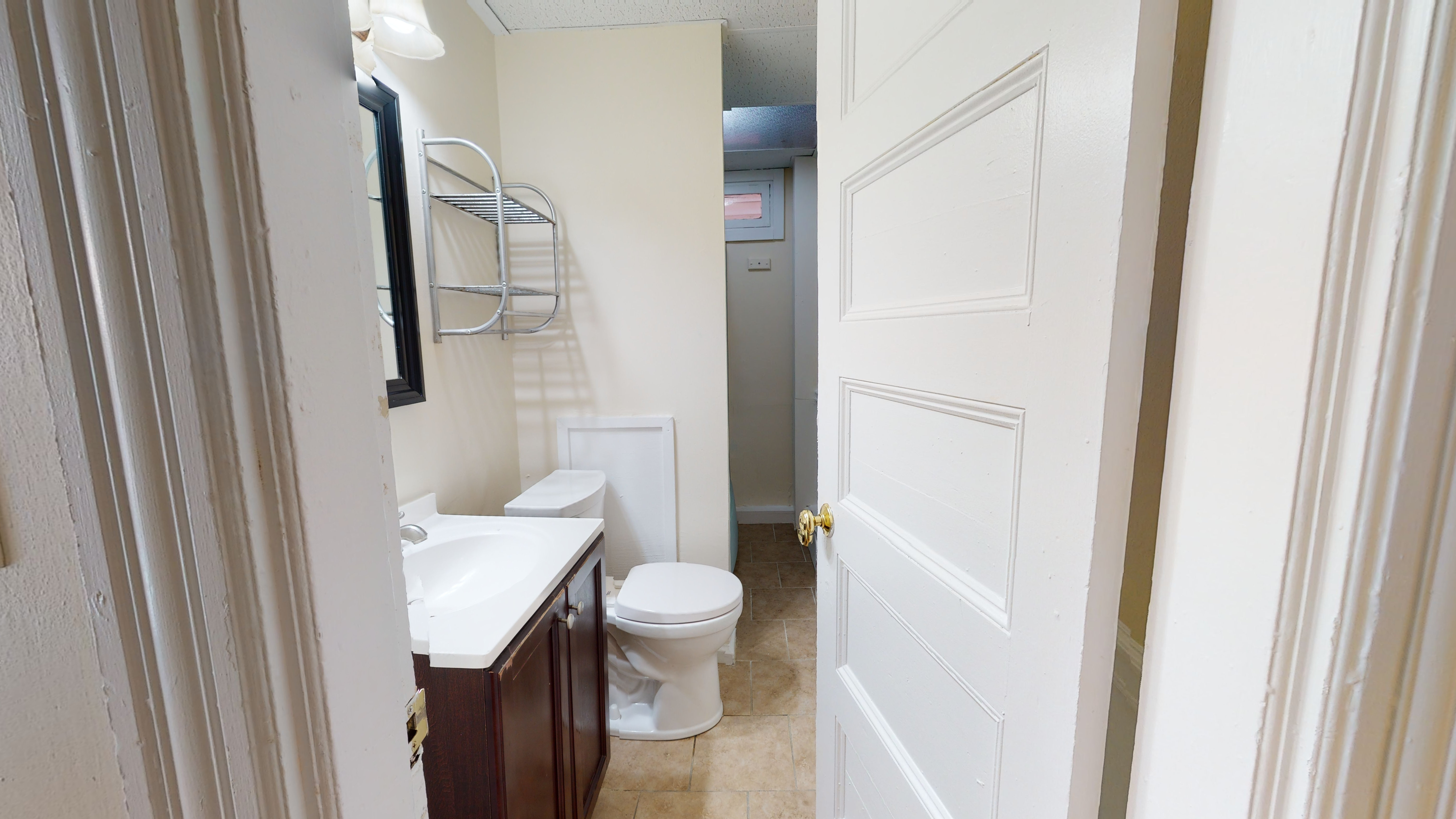3 bed, 1 bath apartment for rent at 11 Linden St Unit 1, Allston — photo 5 of 19