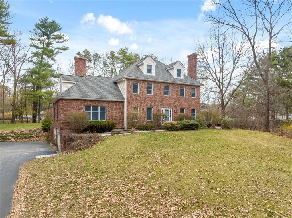 1 Glenbrook Rd, Framingham