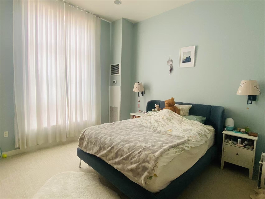 2 Rollins St, Boston