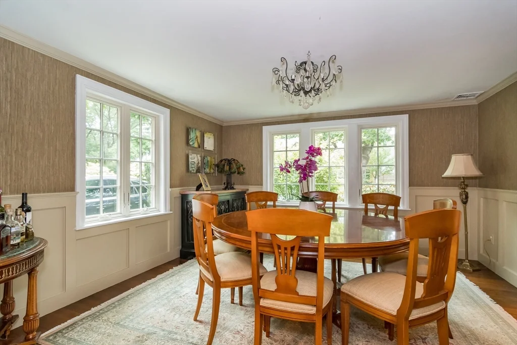 67 Whittier Rd, Wellesley