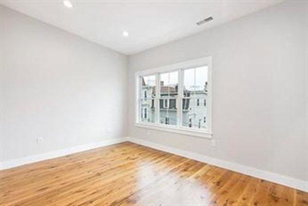 2 bed, 2 bath apartment for rent at 182 7th St Unit 1, South Boston — photo 3 of 8