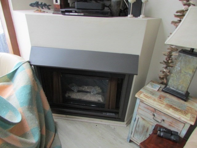 54 Oceanside Dr, Hull