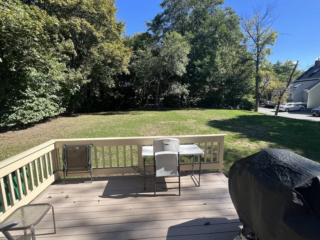 1050 Chestnut St, Newton