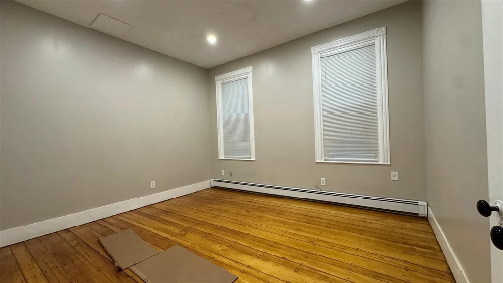 62 River St, Cambridgeport