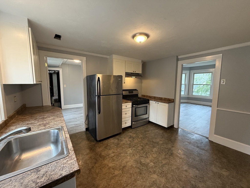 76 Division St, North Attleboro