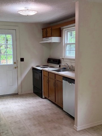 607 Flat Hill Rd, Lunenburg