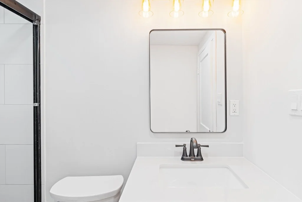 126 Washington Ave, Waltham