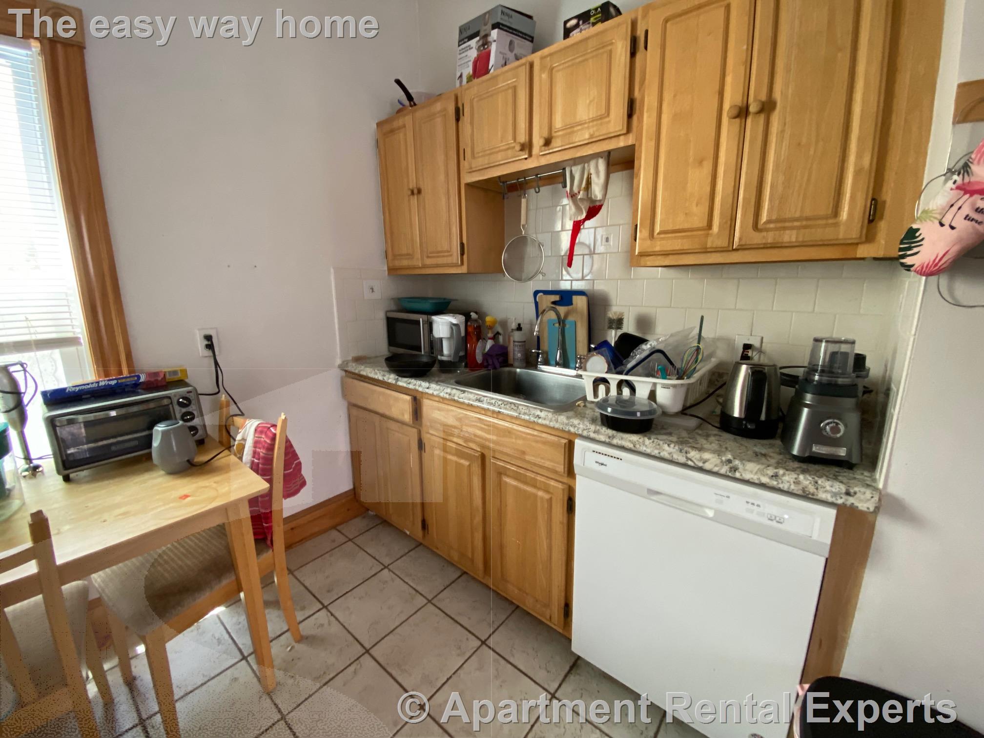 11 Cameron Ave, Davis Square