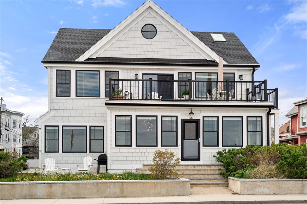 176 Winthrop Shore Dr, Winthrop