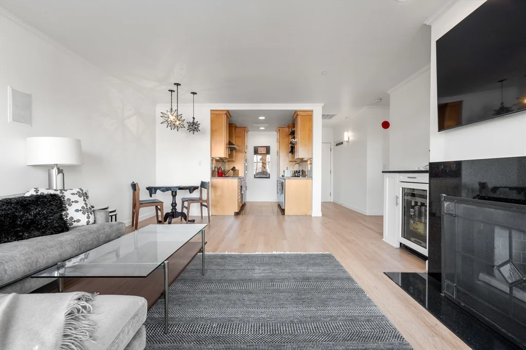 75 Clarendon, Back Bay