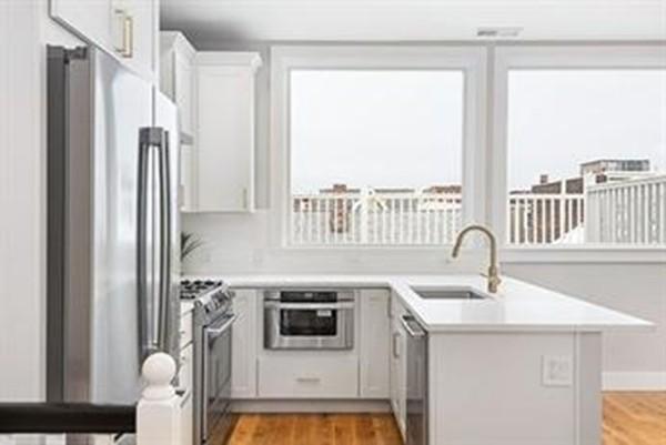 1 bed, 1 bath apartment for rent at 182 7th St Unit 3, South Boston — photo 4 of 11