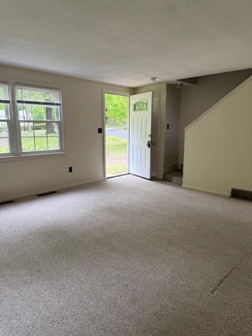 609 Flat Hill Rd, Lunenburg