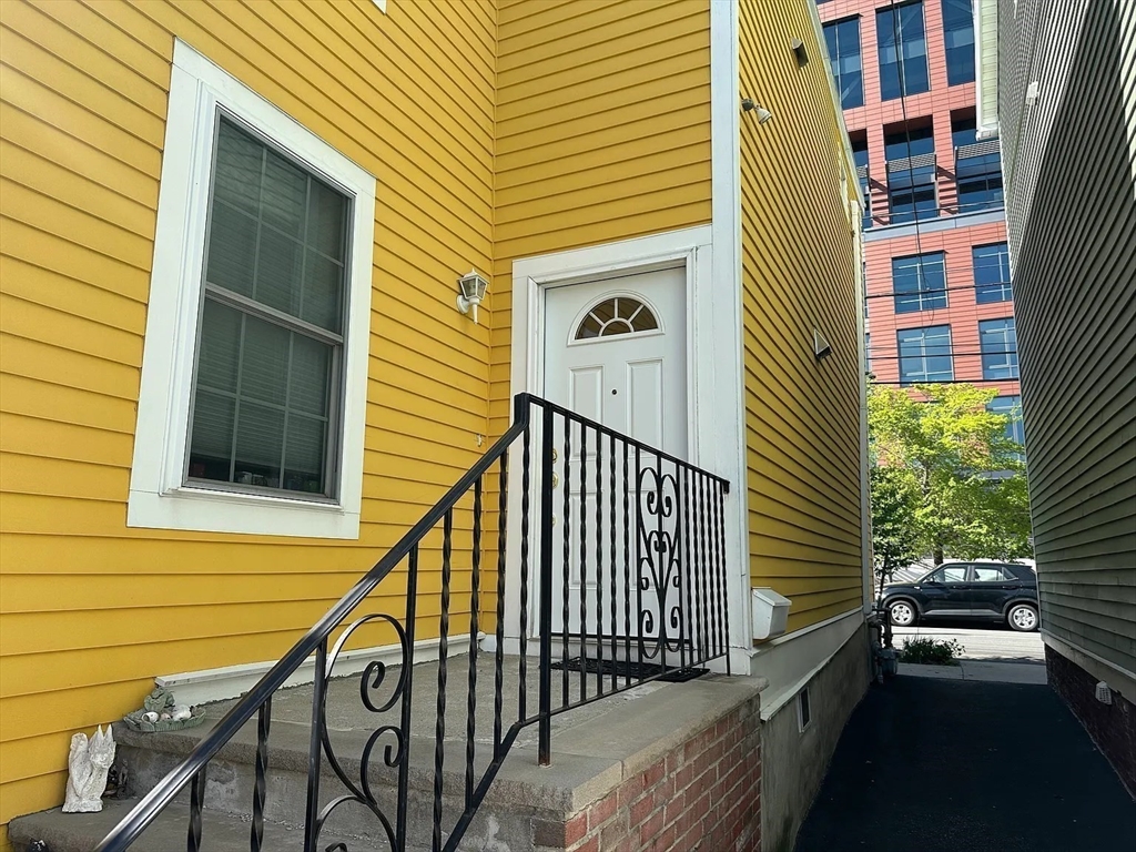 46 Spring St, East Cambridge